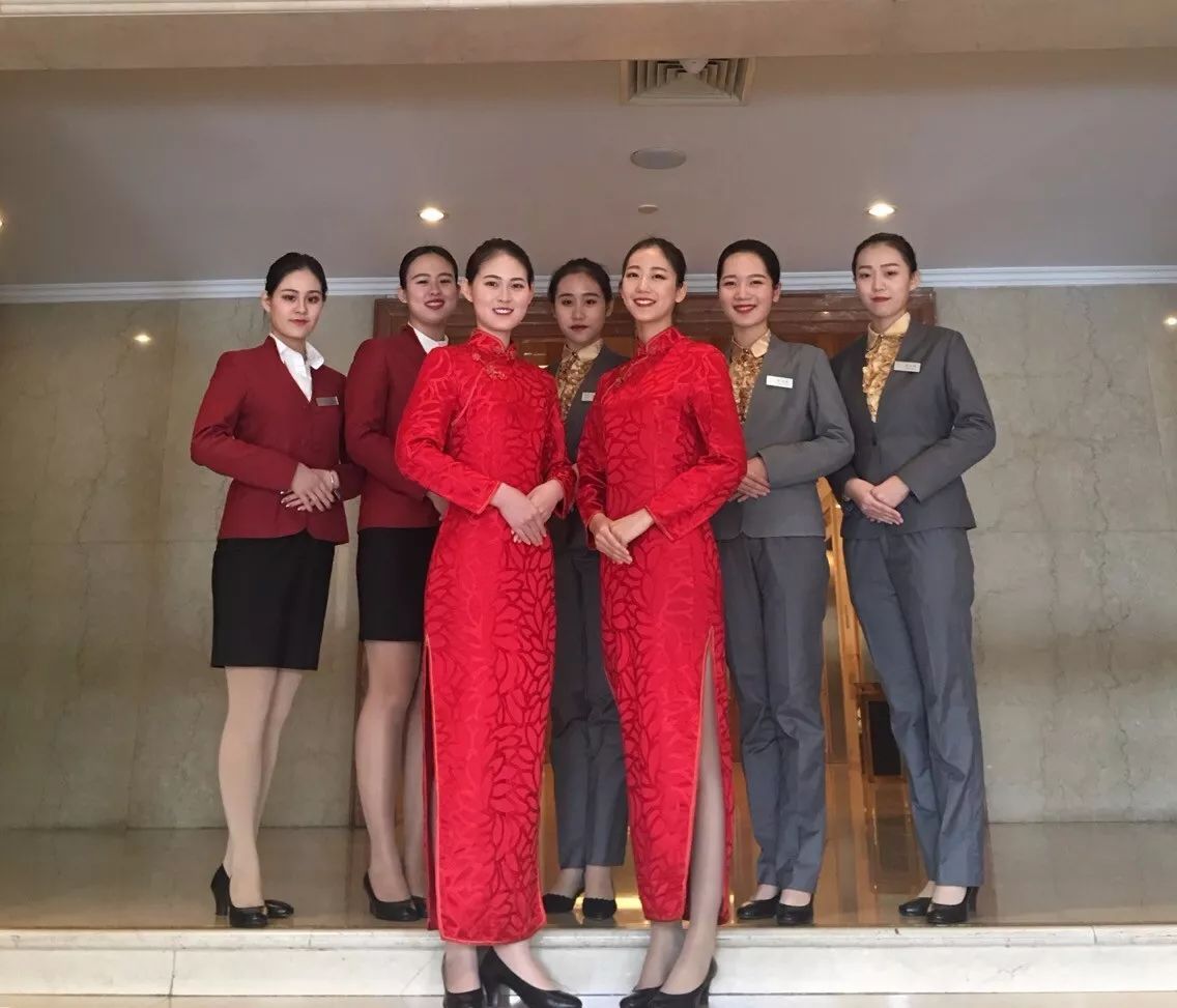 禮儀風采 | 民航學子出色完成全省經濟工作會議禮儀服務